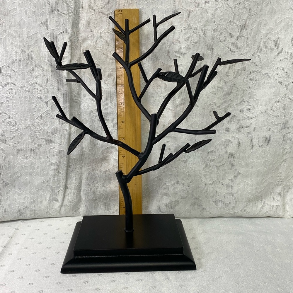 GUC Black Metal Tree Jewelry Holder